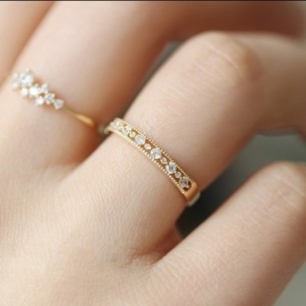 NEW 18K Yellow Gold Round Diamond Dainty Ring - Picture 4 of 5